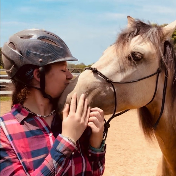 Meet your Posher, Eliana - Picture 13 of 14